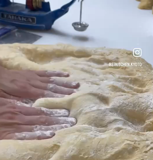 27kitchen BAKERY（ななぶんのにキッチンベーカリー）バゲット動画サムネイル